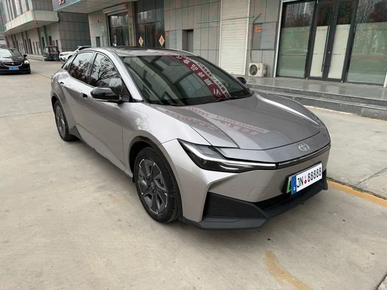 丰田BZ3Pro 正面外观三