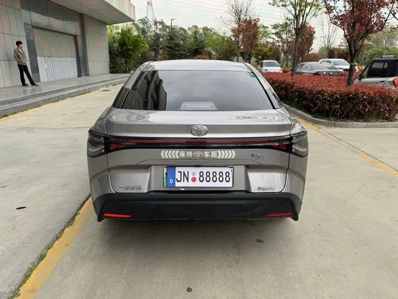 丰田BZ3Pro 后面外观二