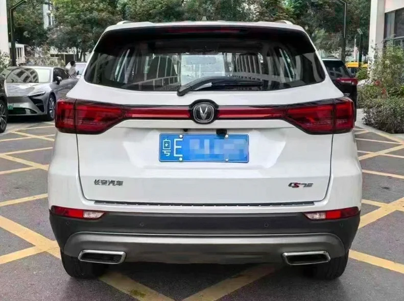 长安汽车CS75 后面外观二