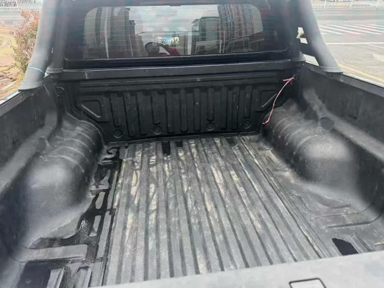 长城汽车炮 内饰前排