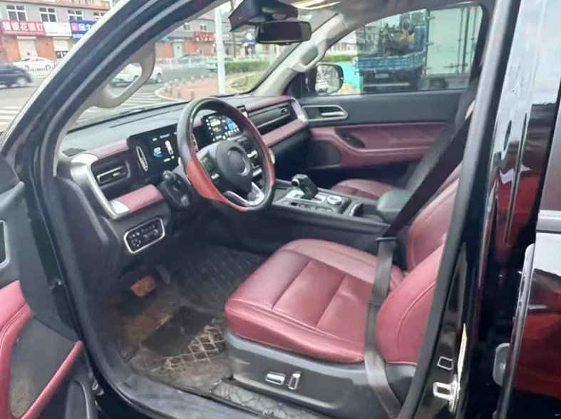 长城汽车炮 后面外观一