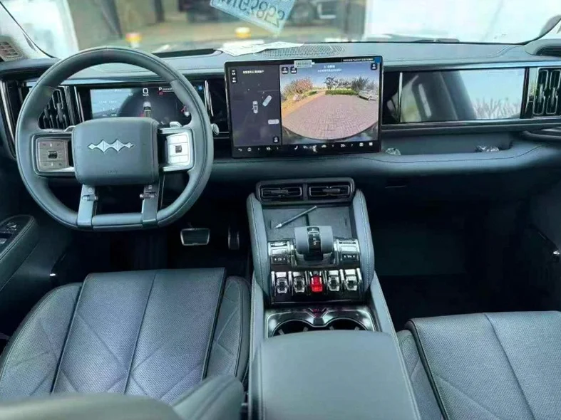 比亚迪方程豹 后面外观三