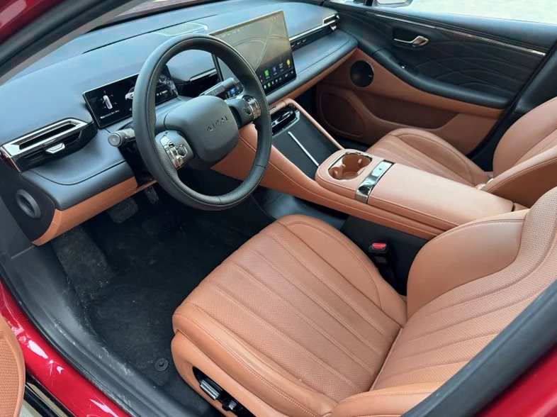 传祺埃安RT 后面外观二