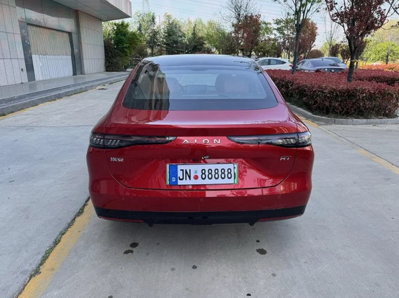 传祺埃安RT 后面外观三