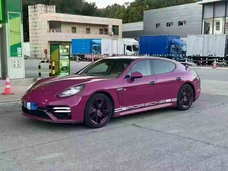 保时捷帕拉梅拉 正面外观三