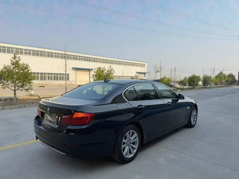 宝马5系 驾驶室