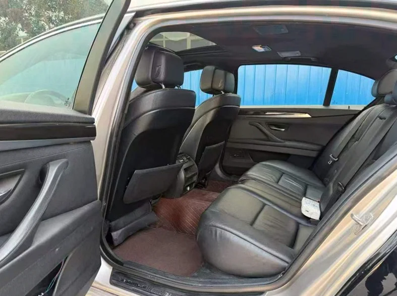 宝马5系 后面外观二