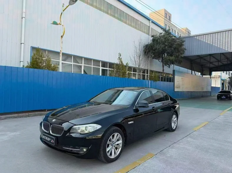 宝马5系 正面外观三