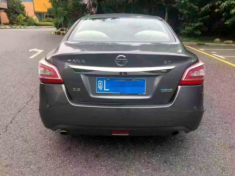 日产天籁 驾驶室