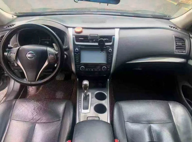 日产天籁 后面外观三