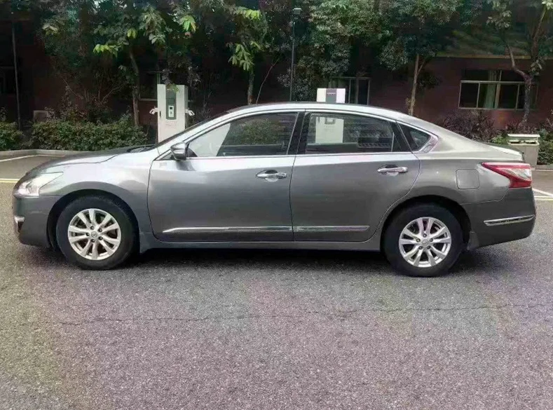 日产天籁 正面外观三