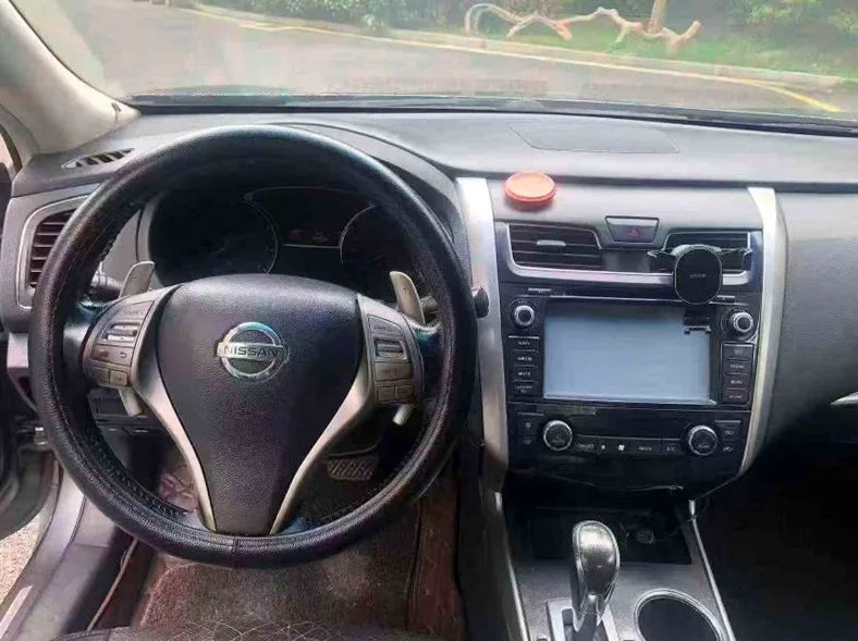 日产天籁 内饰前排