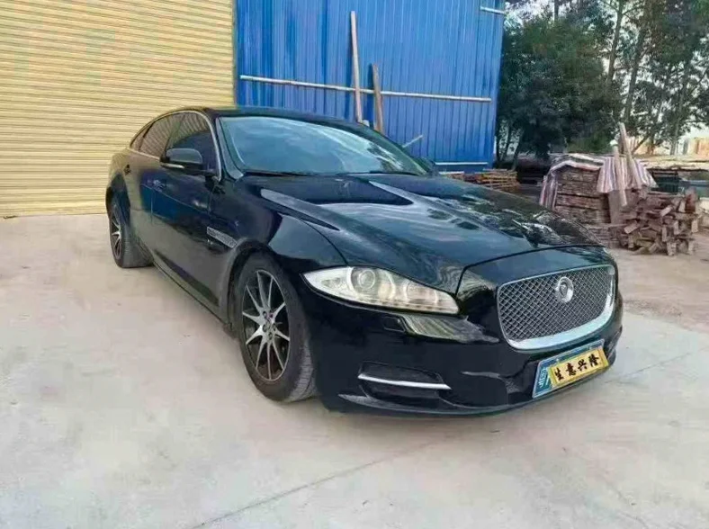 捷豹XJL 正面外观二