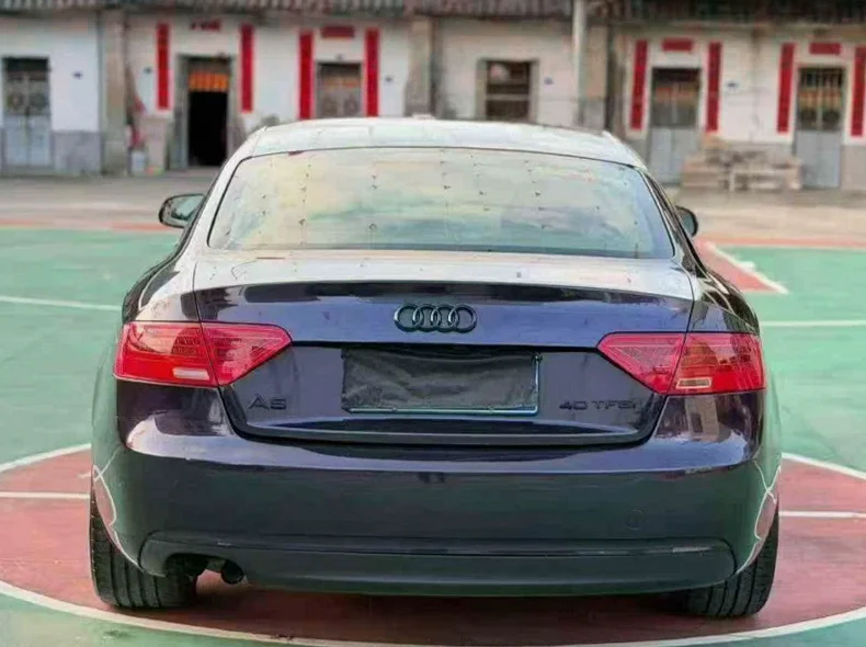 奥迪A5 内饰后排