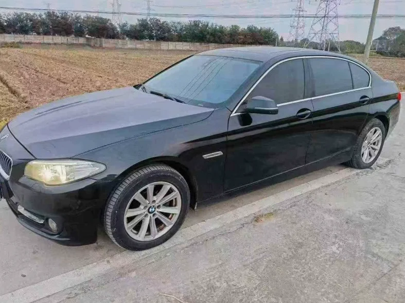 宝马5系 正面外观三