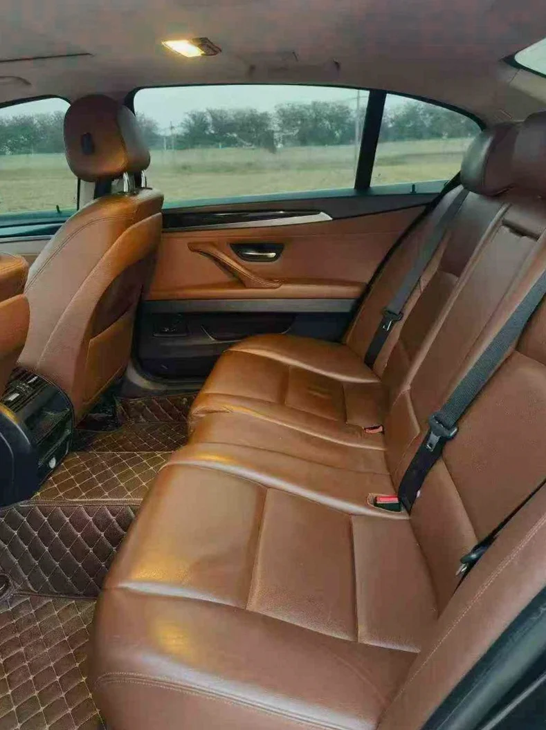 宝马5系 后面外观二