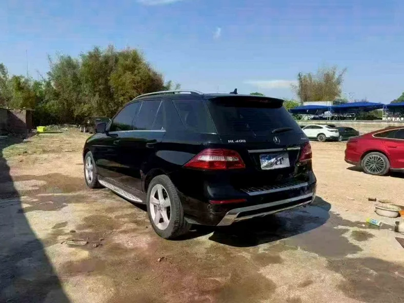 奔驰ML 内饰前排