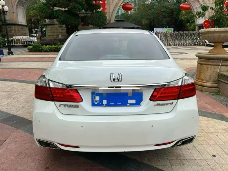 本田雅阁 后面外观三