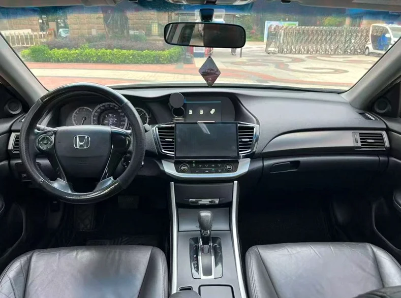 本田雅阁 后面外观二