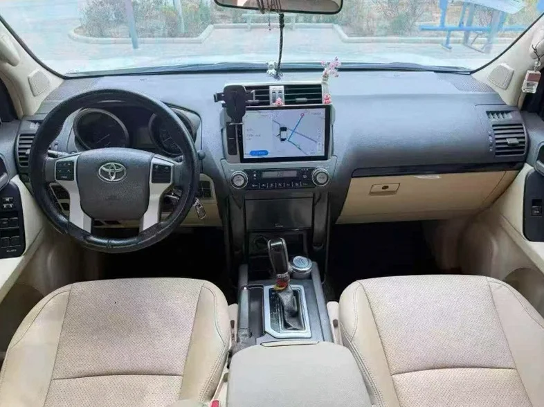 丰田普拉多 后面外观三