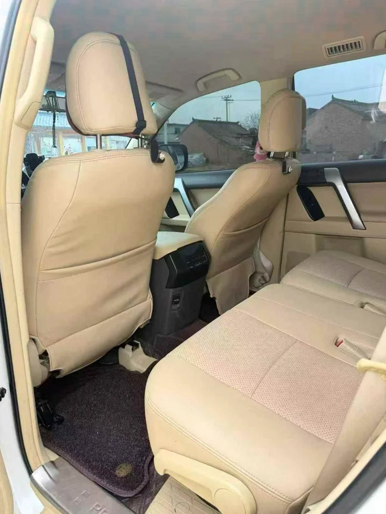 丰田普拉多 后面外观二