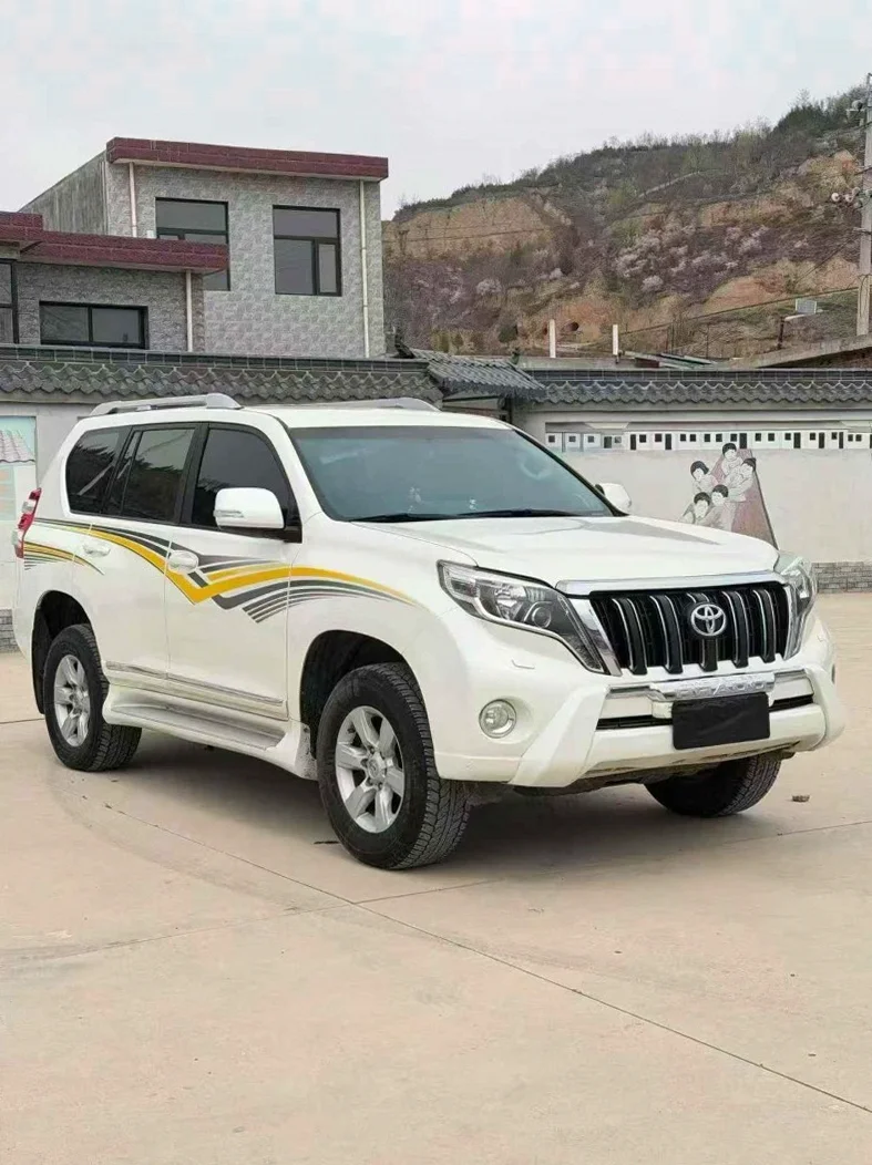 丰田普拉多 正面外观三