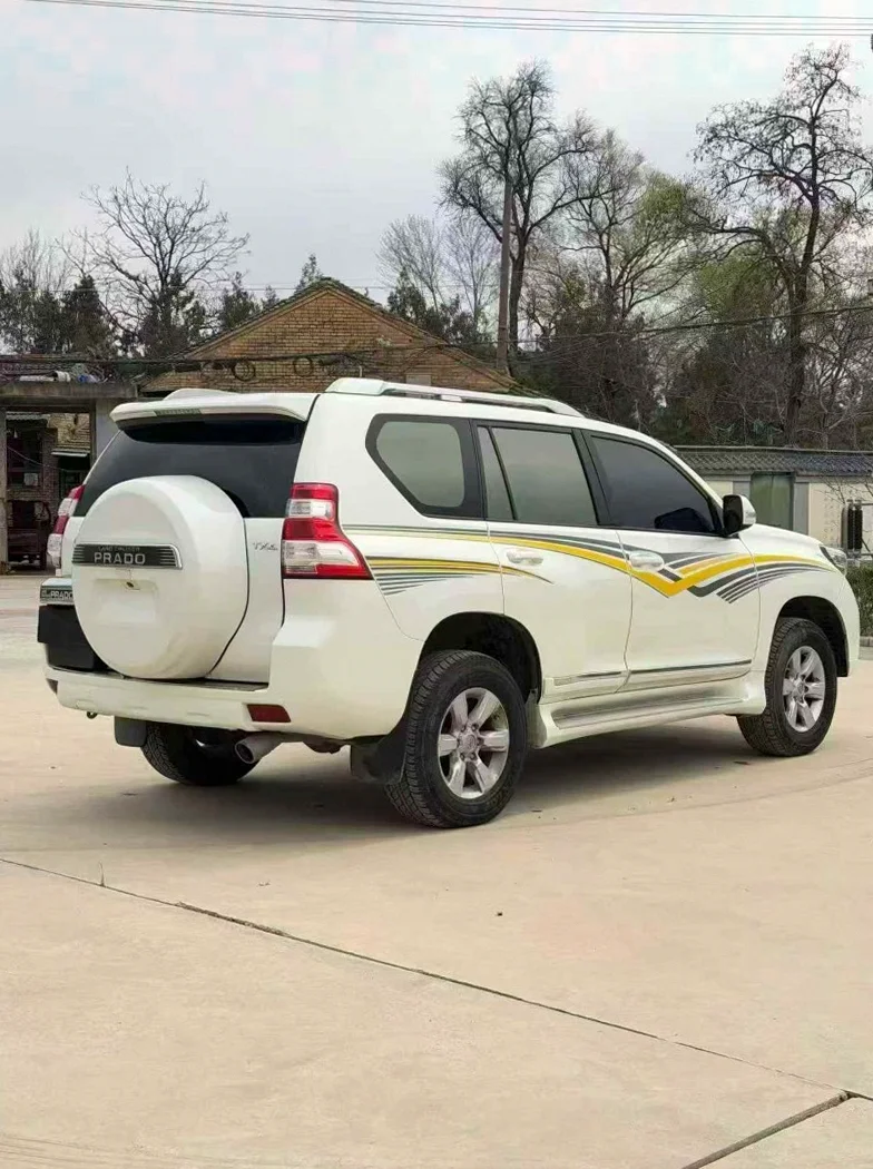 丰田普拉多 内饰前排