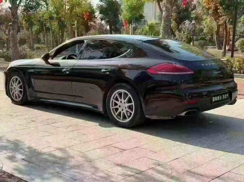 保时捷帕拉梅拉 内饰后排