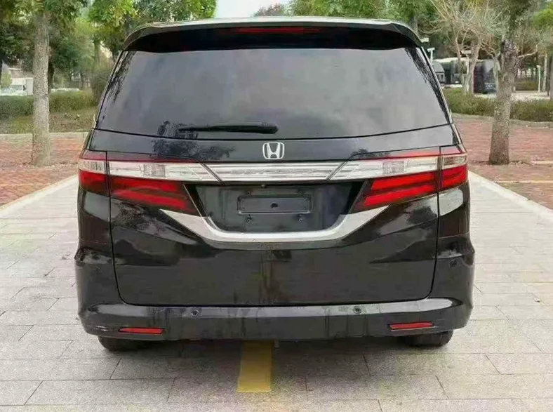 本田奥德赛 后面外观三