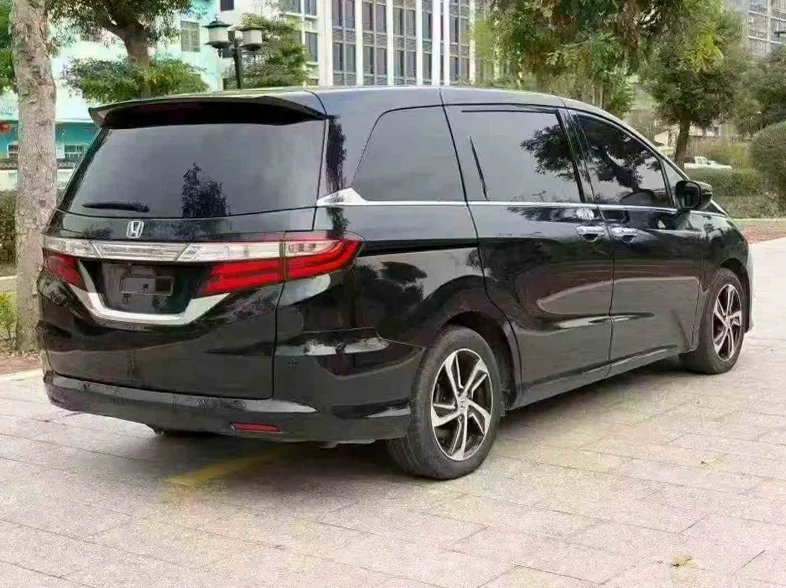 本田奥德赛 内饰后排