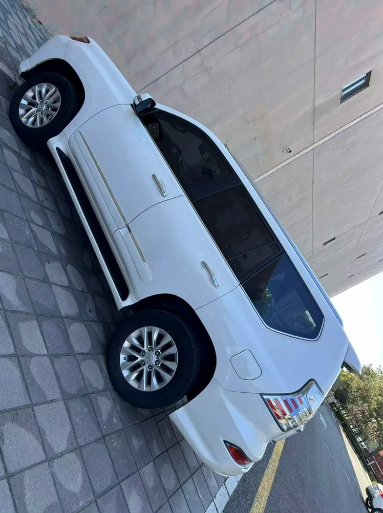 雷克萨斯GX 内饰前排