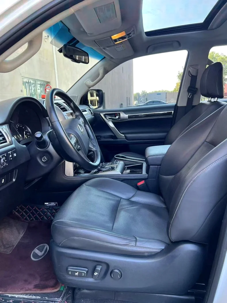 雷克萨斯GX 正面外观三