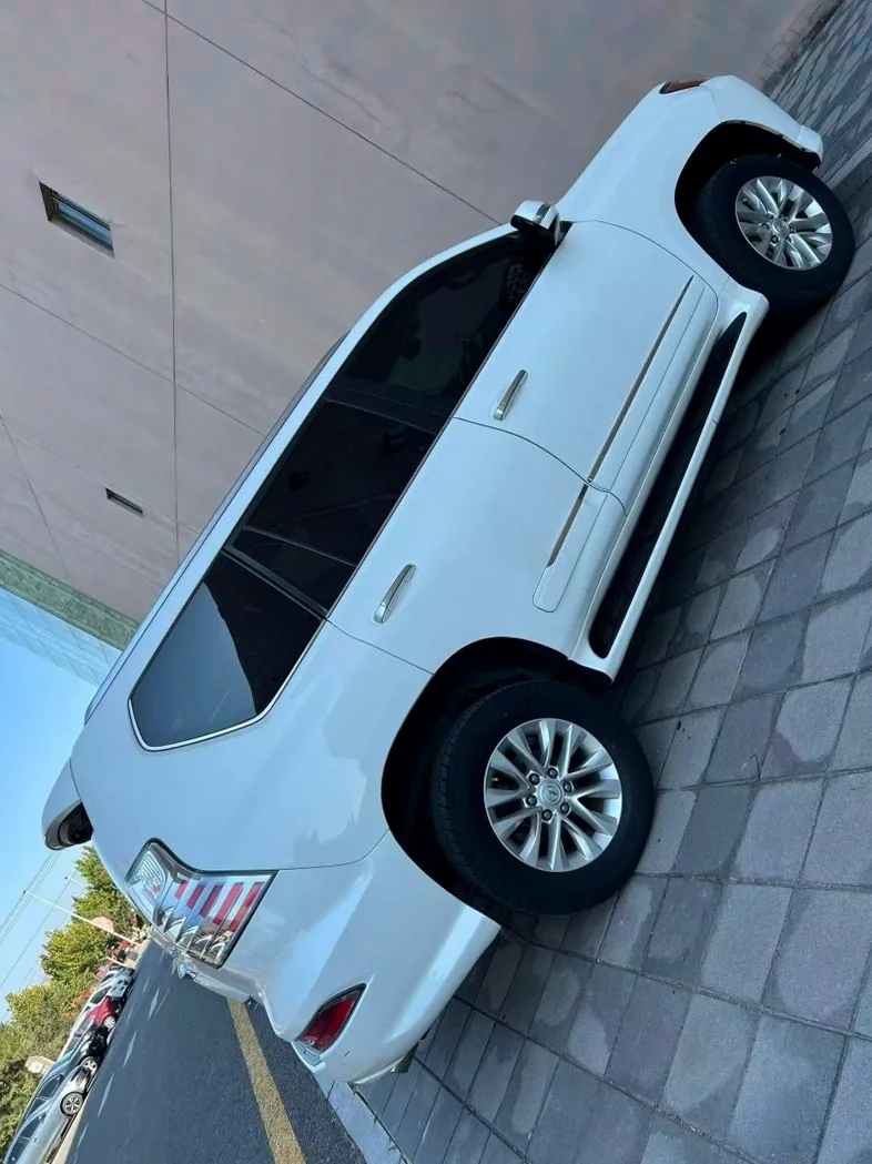 雷克萨斯GX 内饰后排