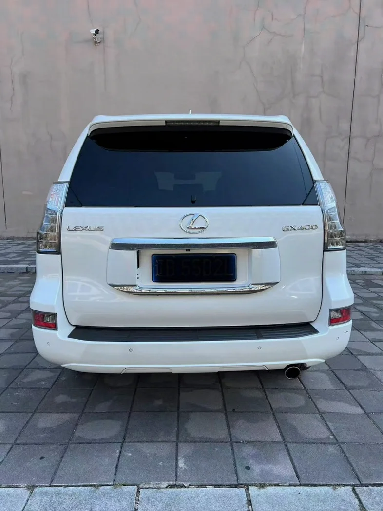雷克萨斯GX 驾驶室