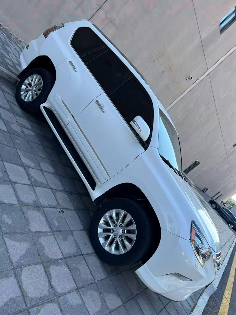 雷克萨斯GX 正面外观二