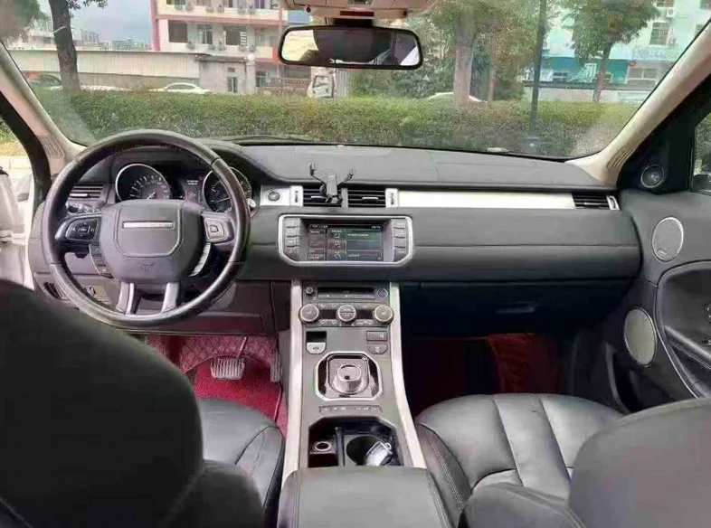 路虎极光 后面外观三