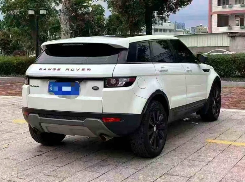 路虎极光 内饰前排