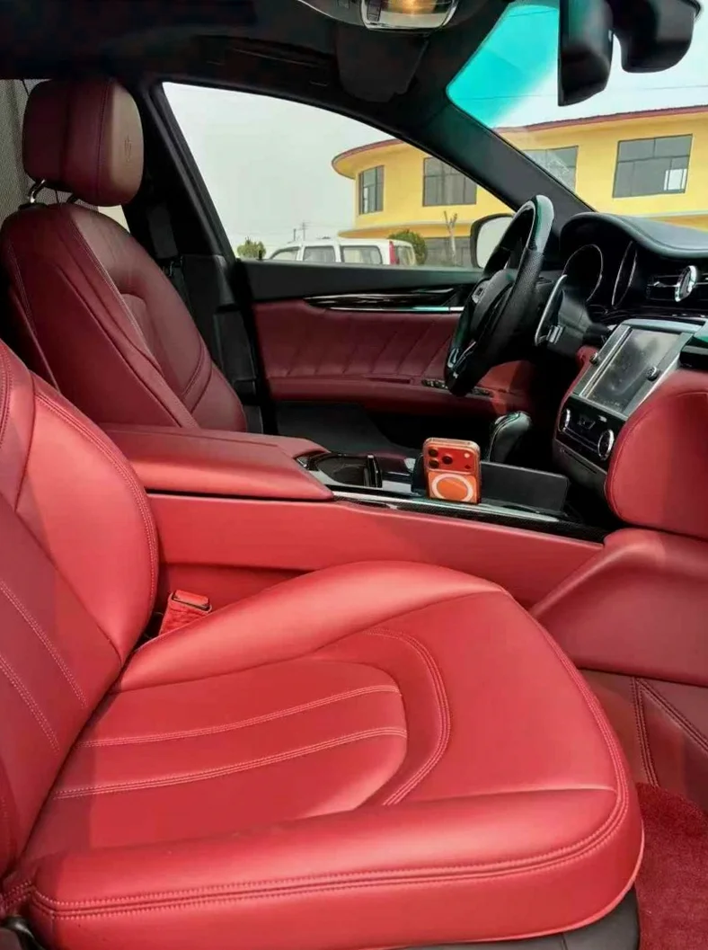 玛莎拉蒂总裁 后面外观二