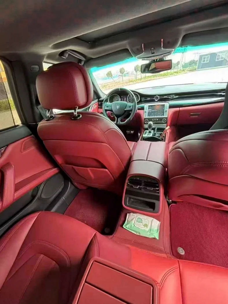 玛莎拉蒂总裁 内饰前排