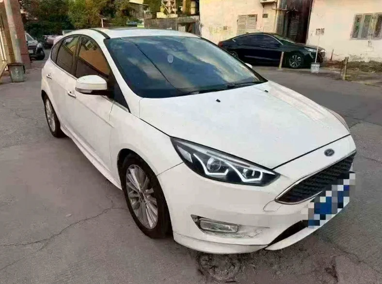 福特福克斯 正面外观三