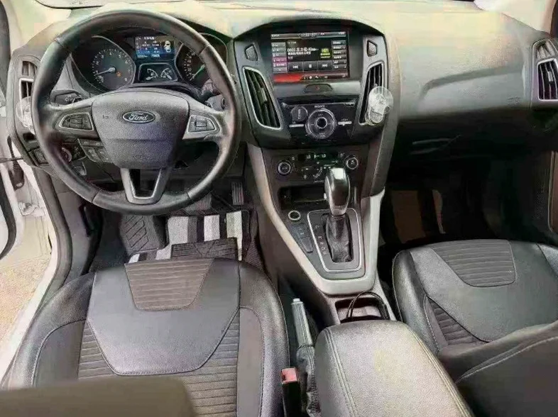 福特福克斯 后面外观三