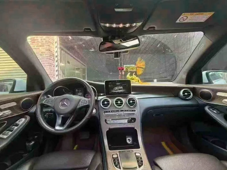 奔驰GLC 后面外观一