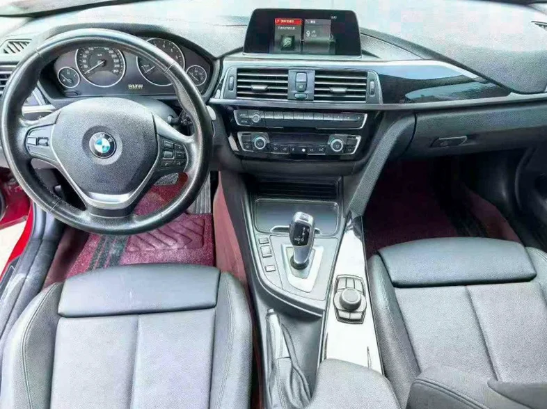 宝马3系 后面外观三