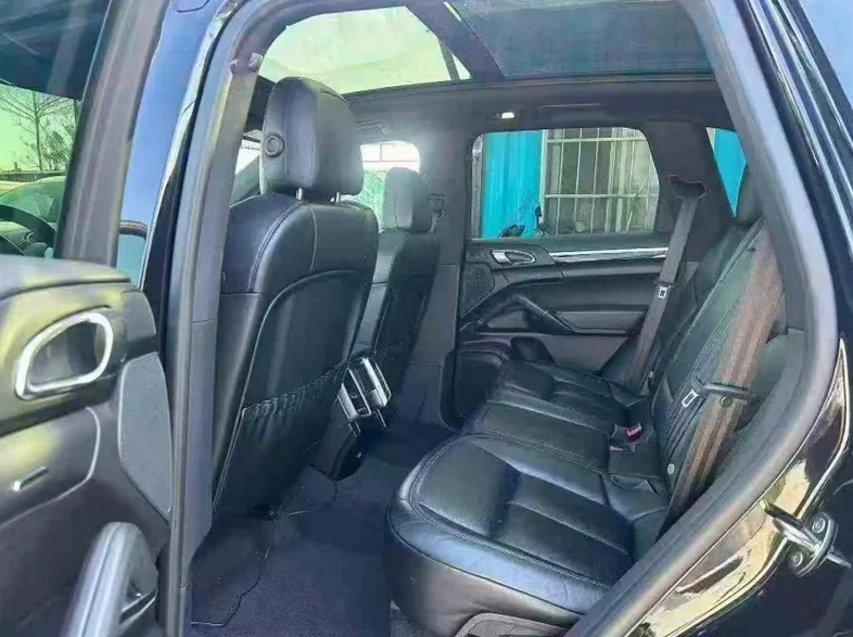 保时捷卡宴 后面外观三