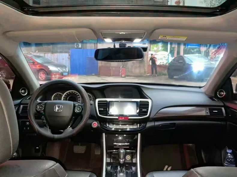 本田雅阁 后面外观二