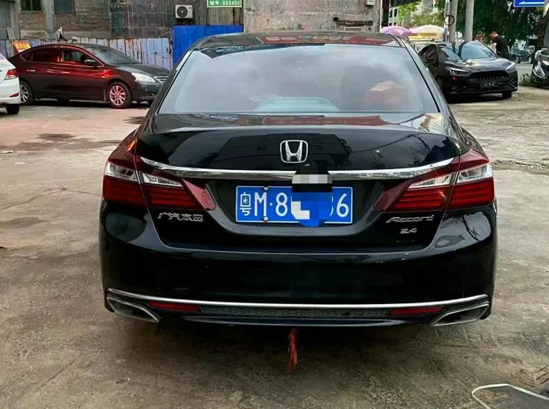 本田雅阁 驾驶室