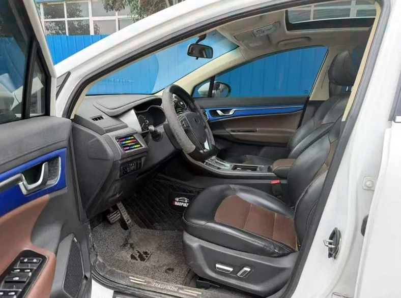 吉利帝豪 后面外观三