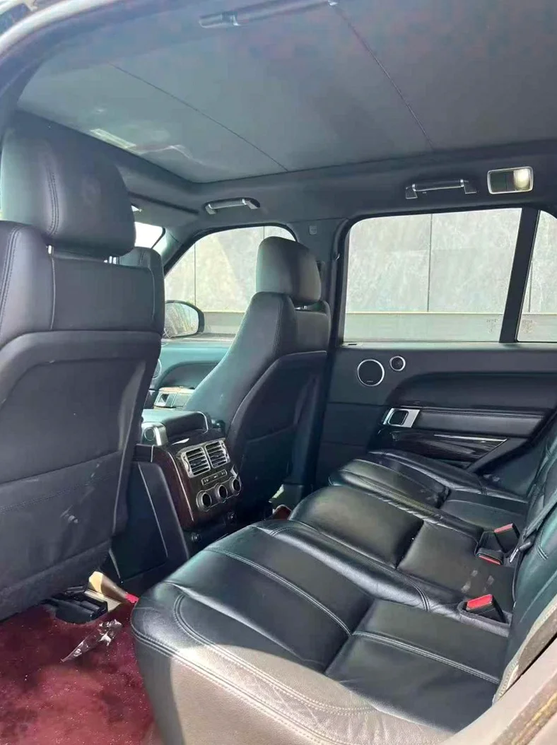 路虎揽胜行政 后面外观三