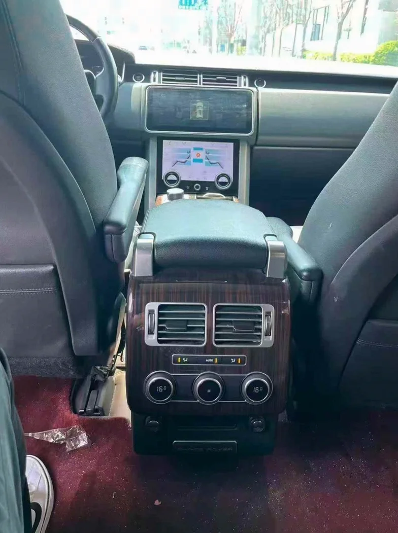 路虎揽胜行政 后面外观二