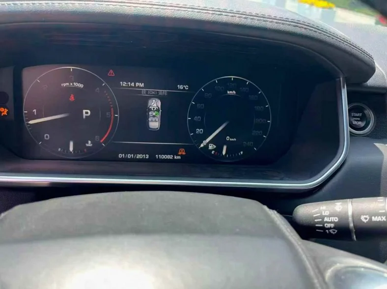 路虎揽胜行政 内饰后排